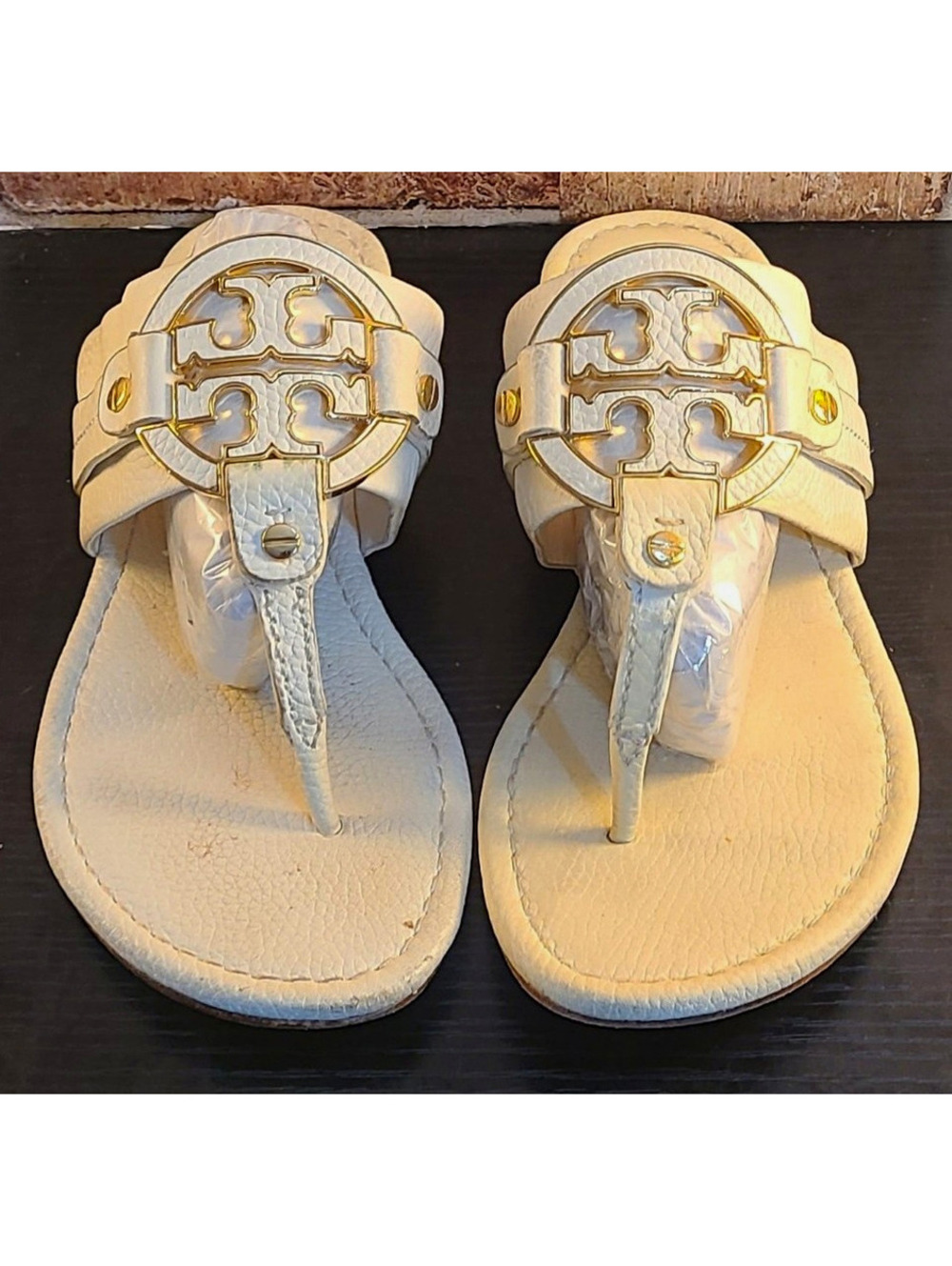 Tory Burch Ivory/Gold Leather Logo Thong Sandals Slip On Women's 8M
